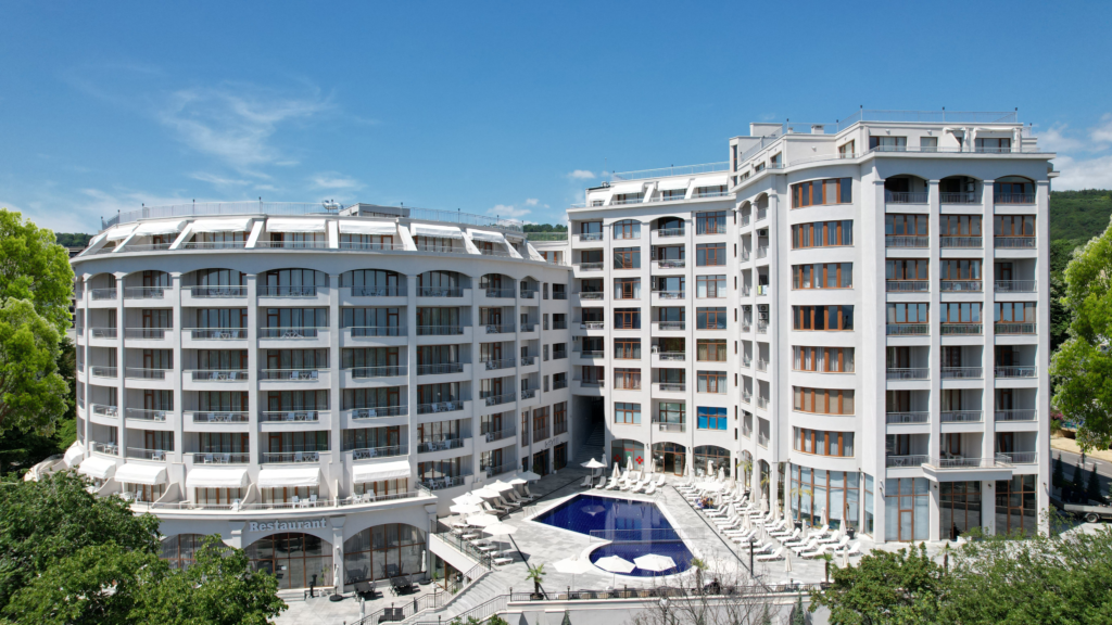  "Континентал Апартмънтс 60 А"