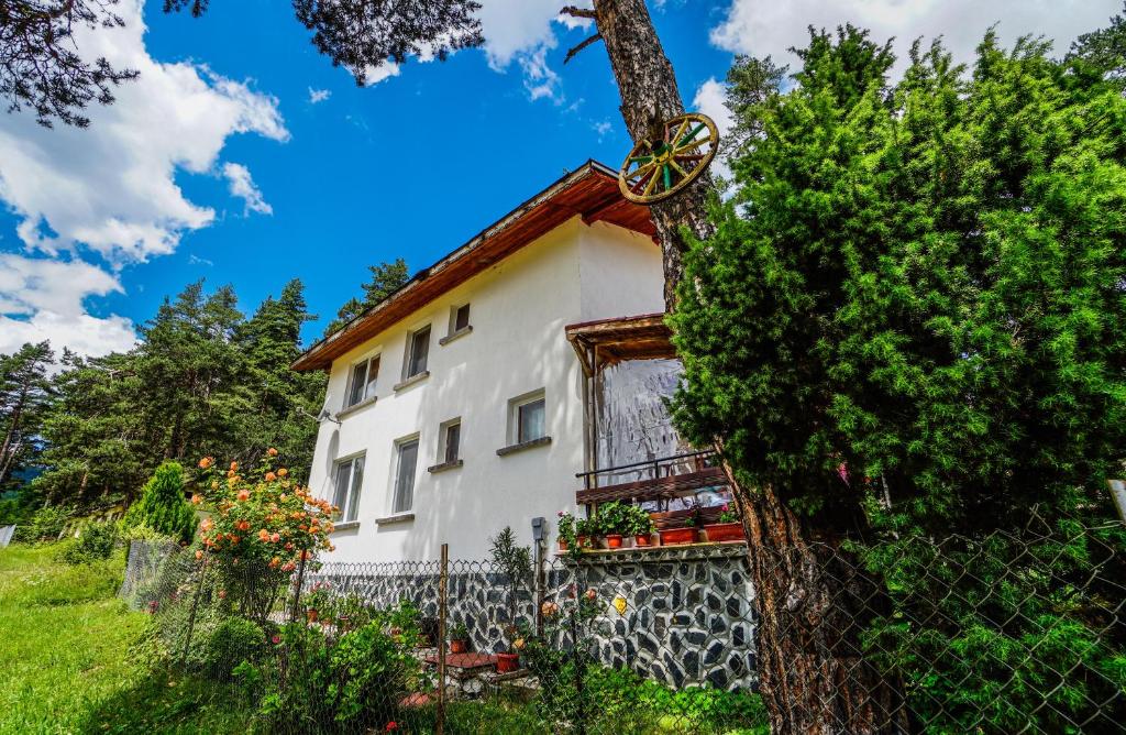 Къща за гости "Ловен рай"