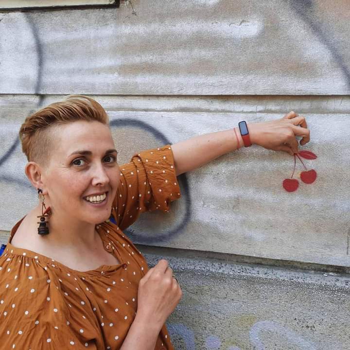 РУСАНА ВЕЛИГУРСЬКА