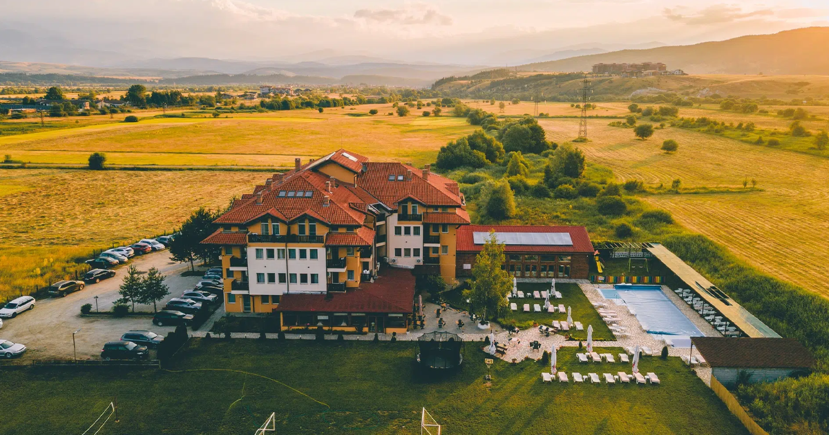 Апартаментен хотел "Севън сийзънс хотел"