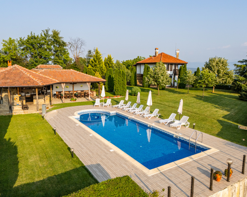 КЪЩА ЗА ГОСТИ "ВИЛА НИКОЛИНА"