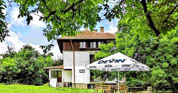 Чичо Томовата колиба