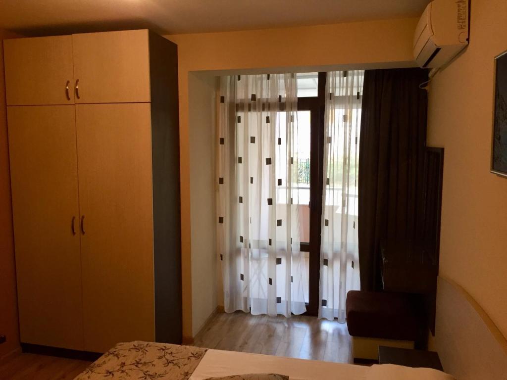 "Апартаменти Ива"