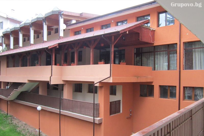 хотел "Планински езера"