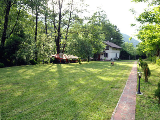  "Вила до реката"