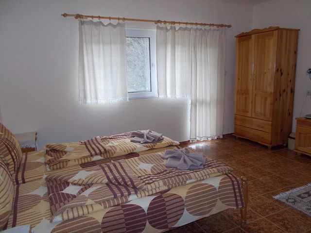 ВЕЦ "ЧЕРНИ ОСЪМ"