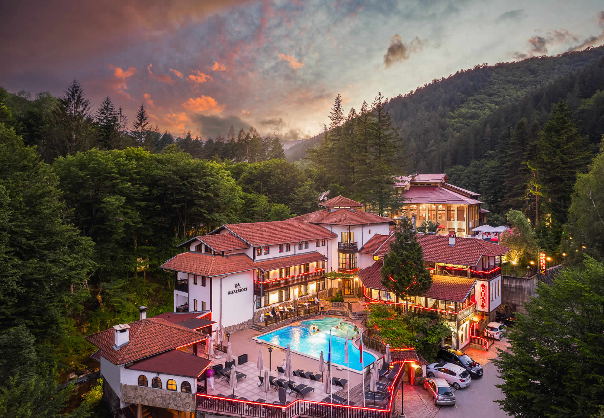 "Алфарезорт парк"