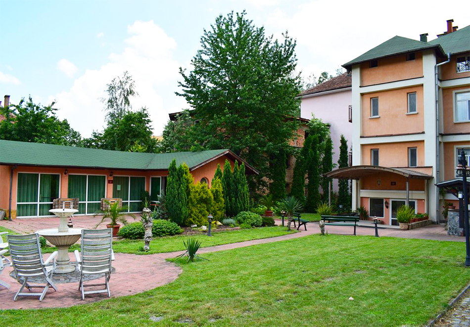 ХОТЕЛ "ТИНТЯВА 2"