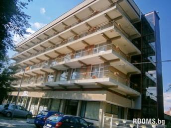 ХОТЕЛ "ЧИНАРИТЕ"