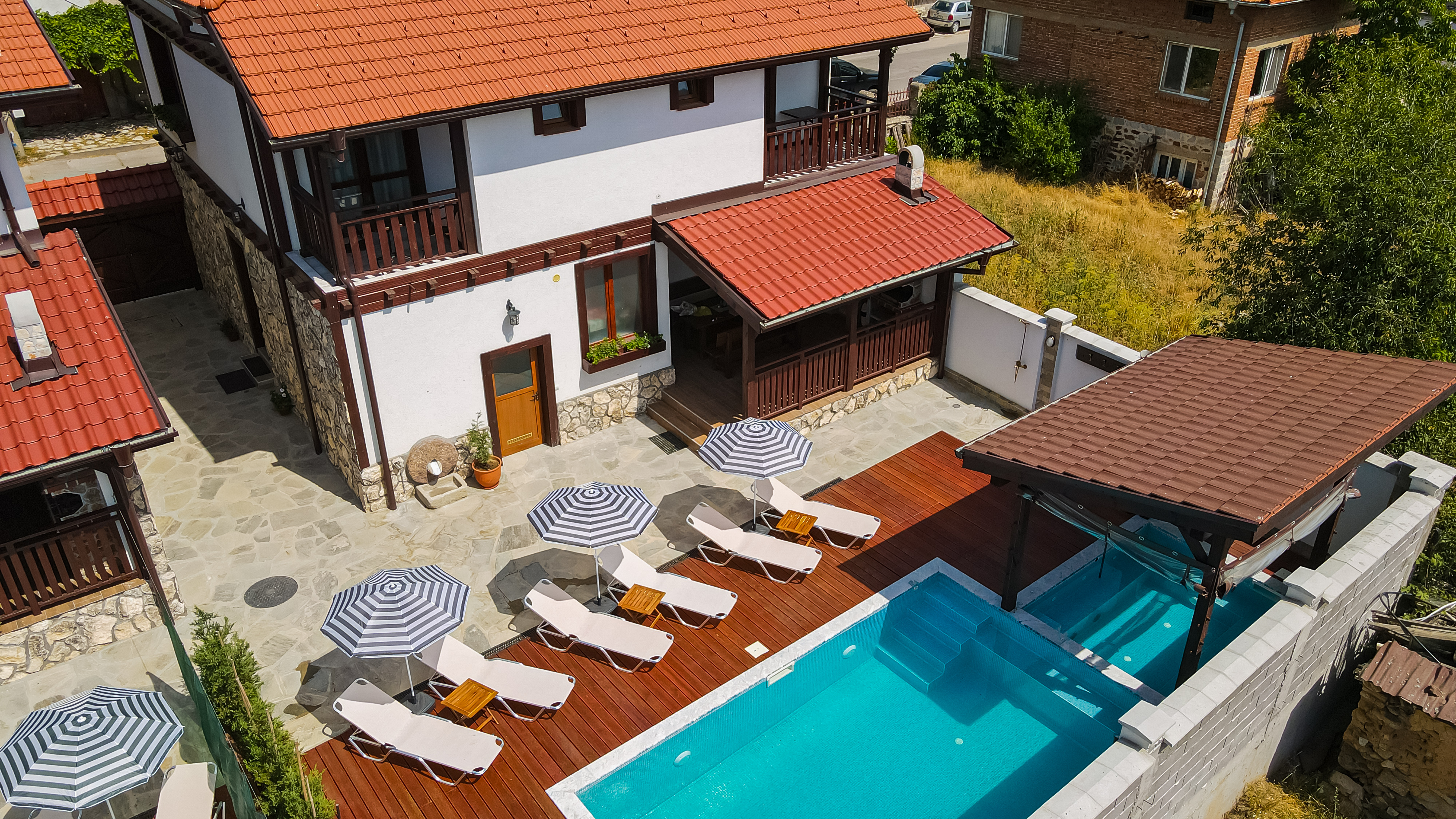 Стаи за гости " БАНЯТА"