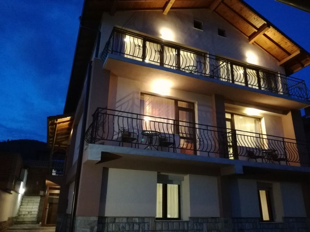 Стаи за гости „Генчеви”