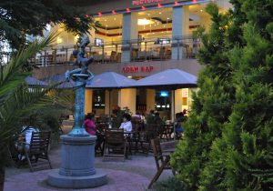 СЕМЕЕН ХОТЕЛ "ХИЙТ"