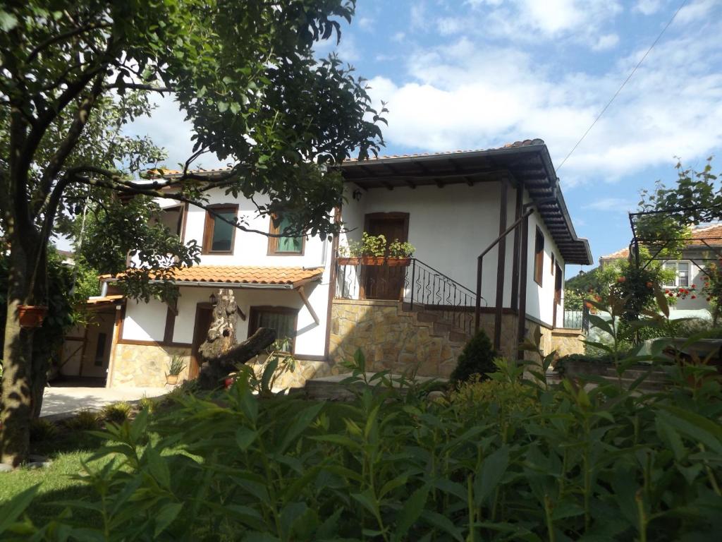 Речен шепот