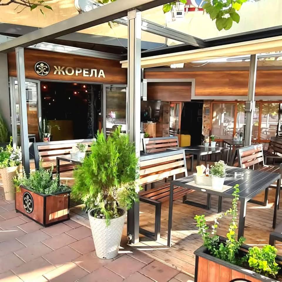 СЕМЕЕН ХОТЕЛ "ЖОРЕЛА"