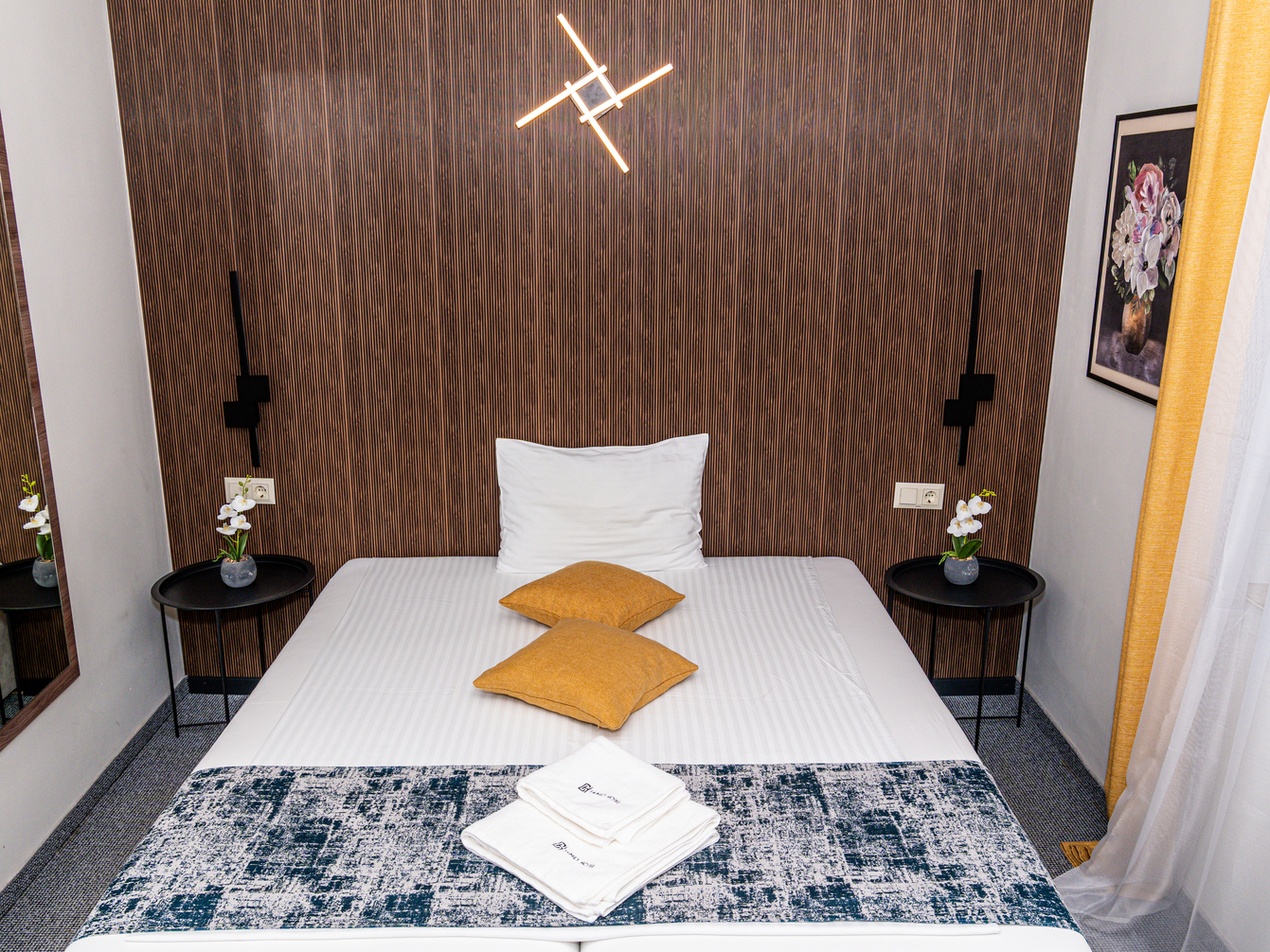 СЕМЕЕН ХОТЕЛ "CITY HOUSE"