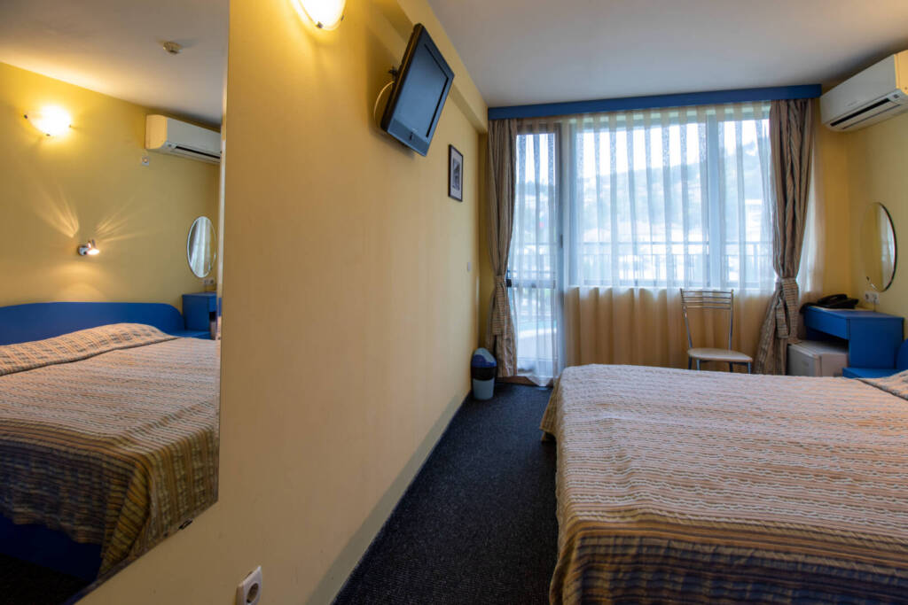 СЕМЕЕН ХОТЕЛ "ФАМИЛИЯ"