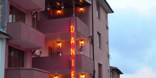 ДАНИЕЛ ХАУС