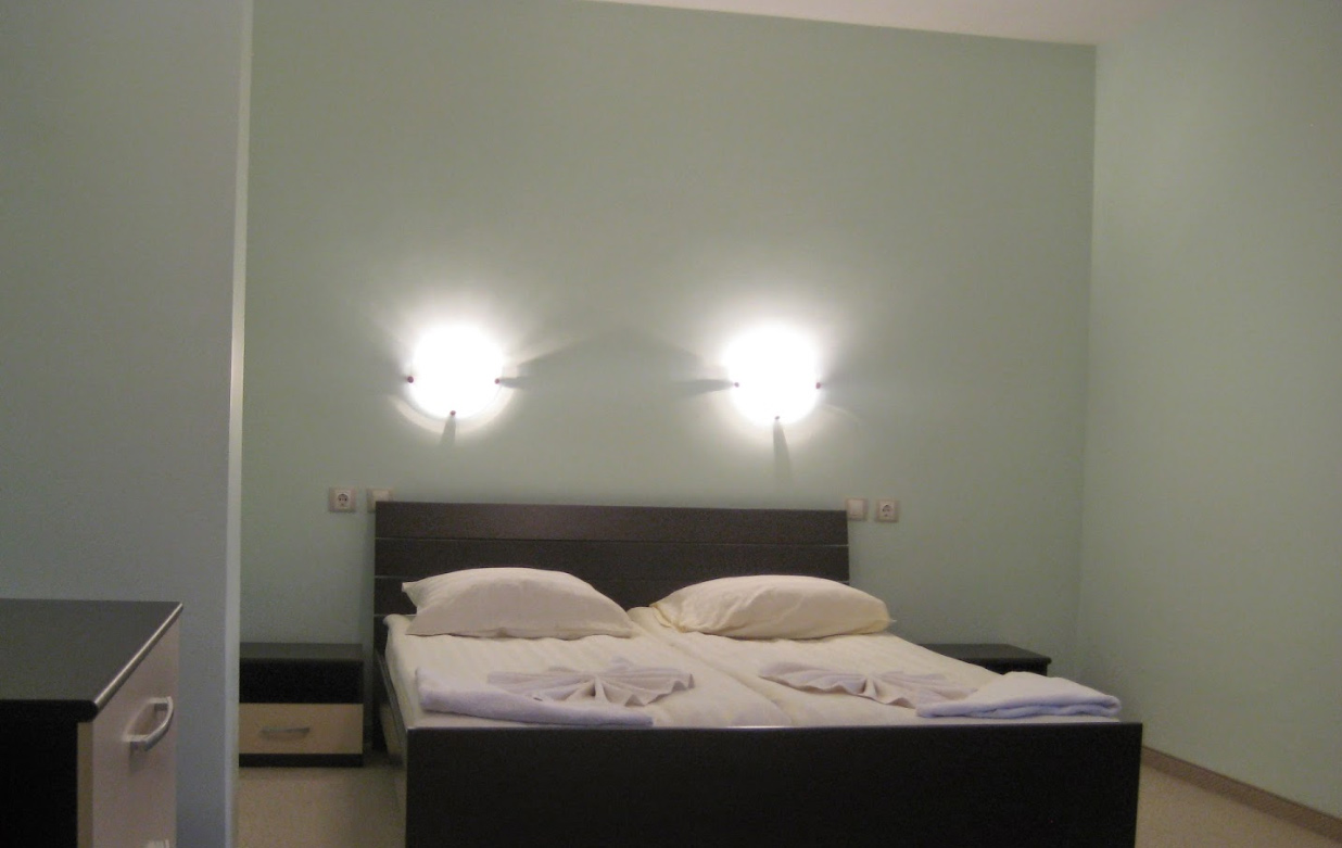 СЕМЕЕН ХОТЕЛ "ПОПИНИ ЛЪКИ"