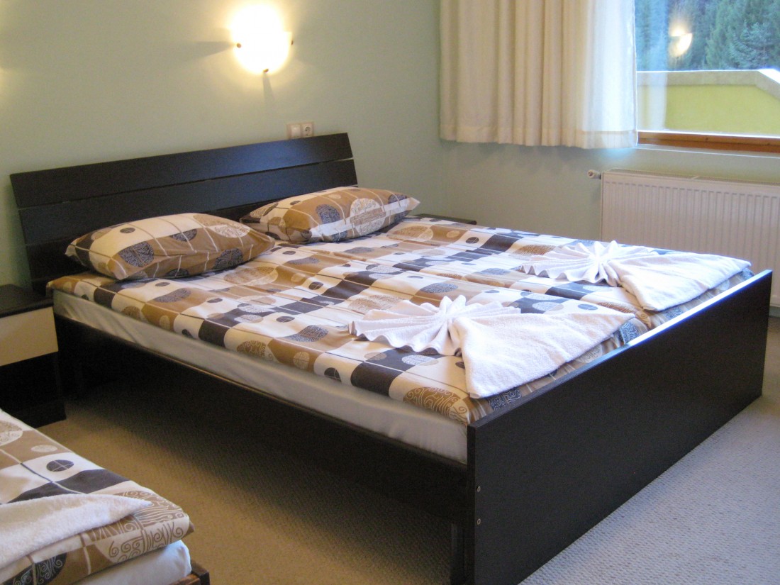 СЕМЕЕН ХОТЕЛ "ПОПИНИ ЛЪКИ"