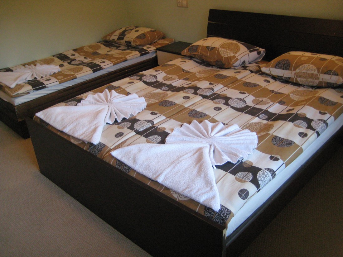 СЕМЕЕН ХОТЕЛ "ПОПИНИ ЛЪКИ"