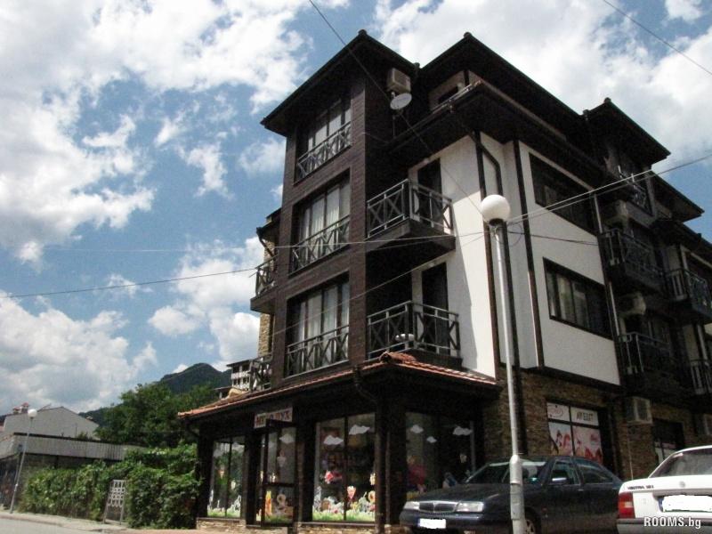 СТАИ ЗА ГОСТИ"НЕЛИ"