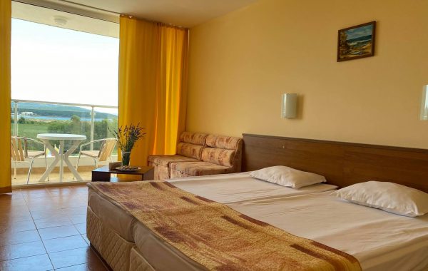 ПЛАМЕНА ПАЛАС