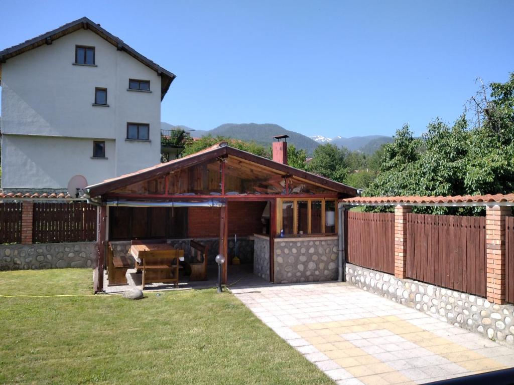 Стаи за гости" РЕЕЛИ" ЕООД