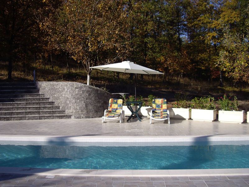 Къща за гости "Пчелин гардън"