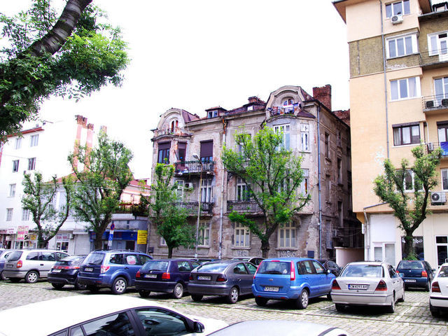 Хелоу София