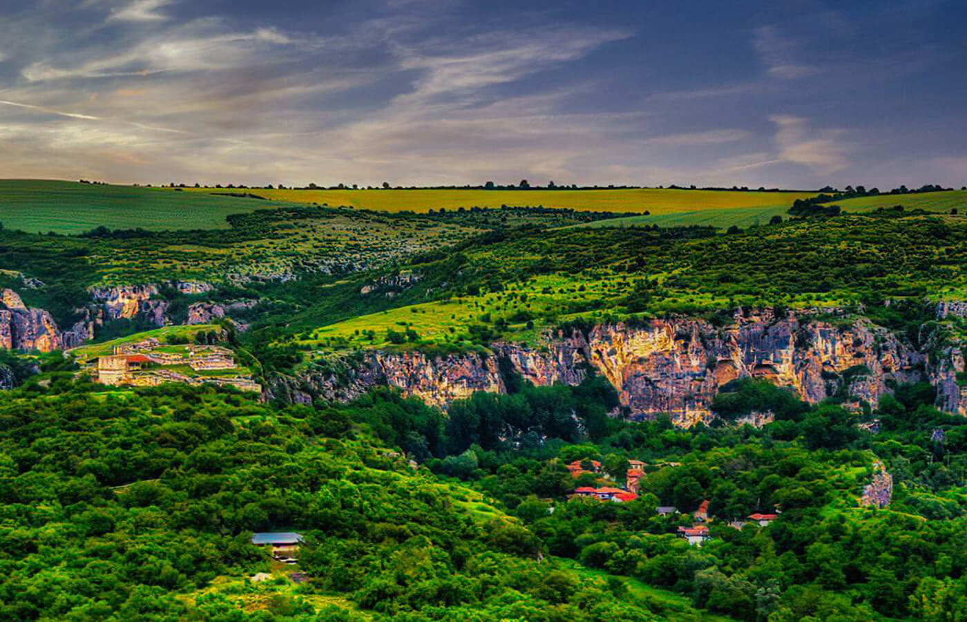 Къща за гости " ДИОНИС"