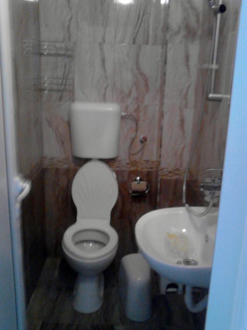  КЪЩА ЗА ГОСТИ "ДРАЖЕВИ"