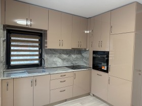 Апартаменти за гости "Актив"