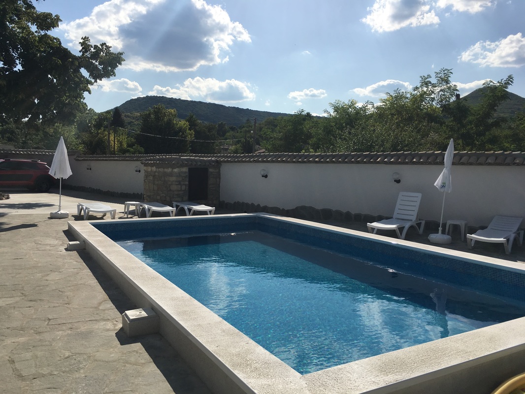  Стаи за гости "Могила"