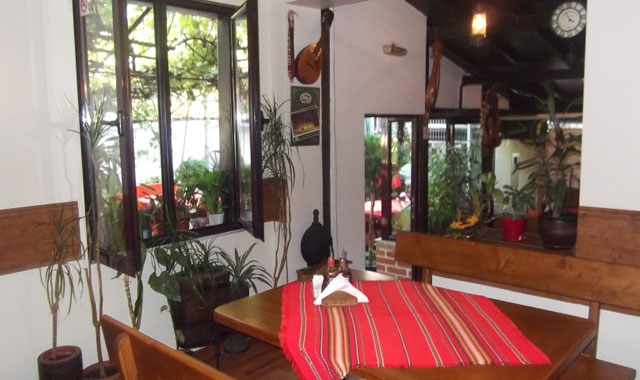 Старата къща