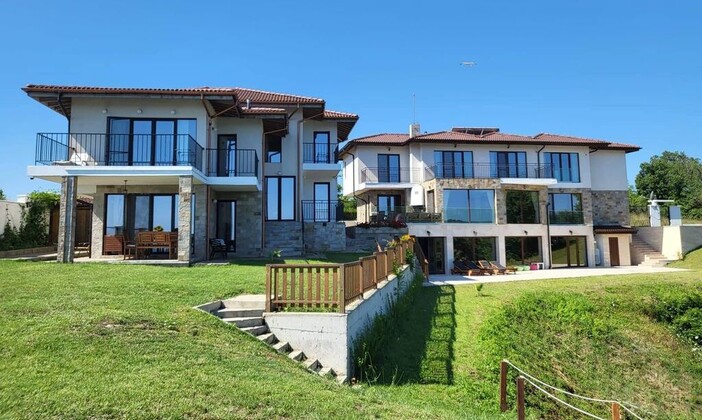 ЧЕМБЪРС РЕЗИДЕНС