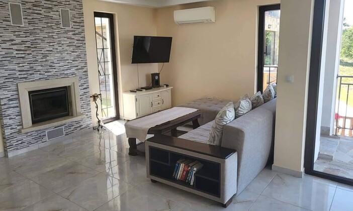 ЧЕМБЪРС РЕЗИДЕНС