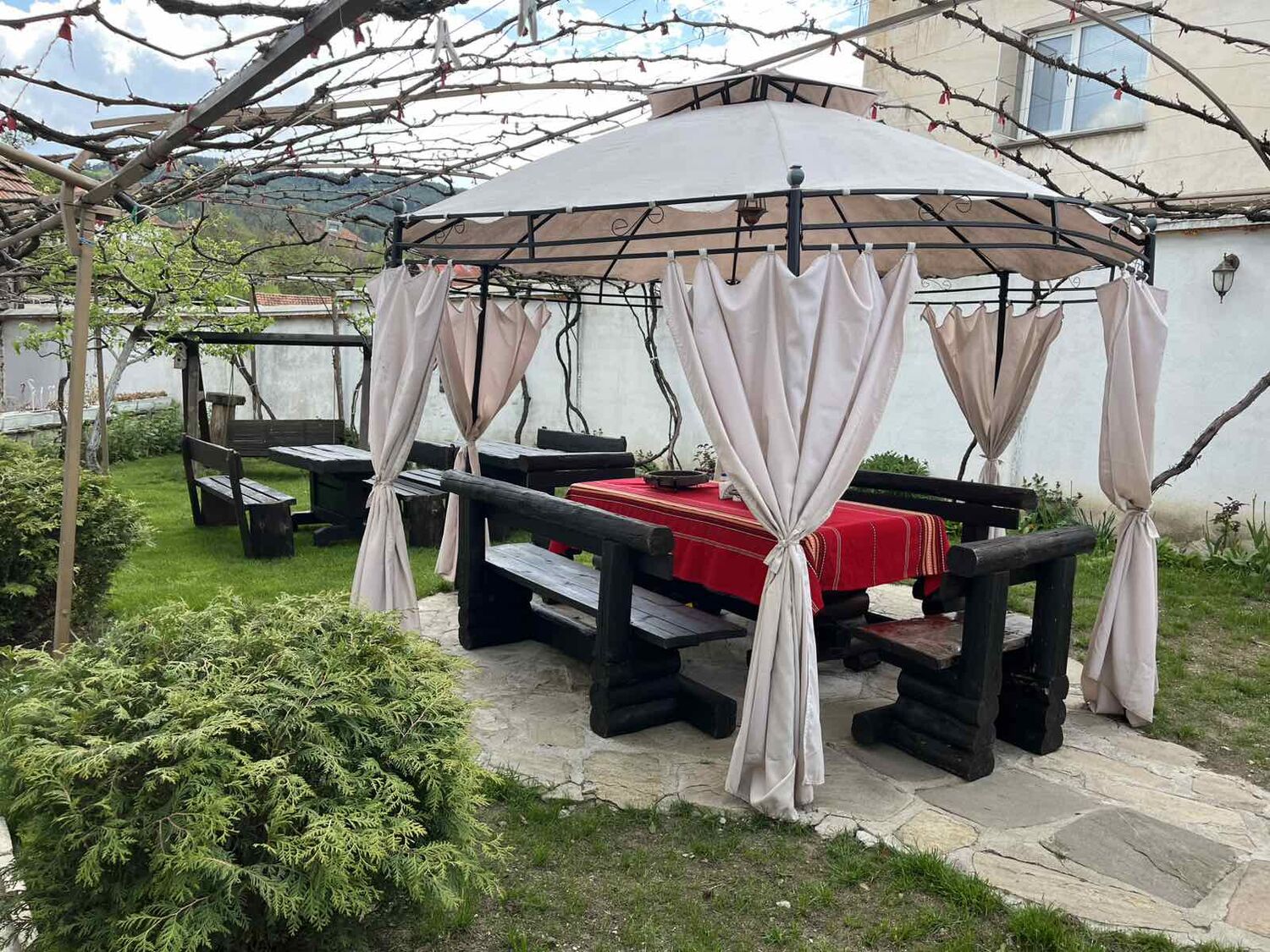 Стаи за гости "Байракови"