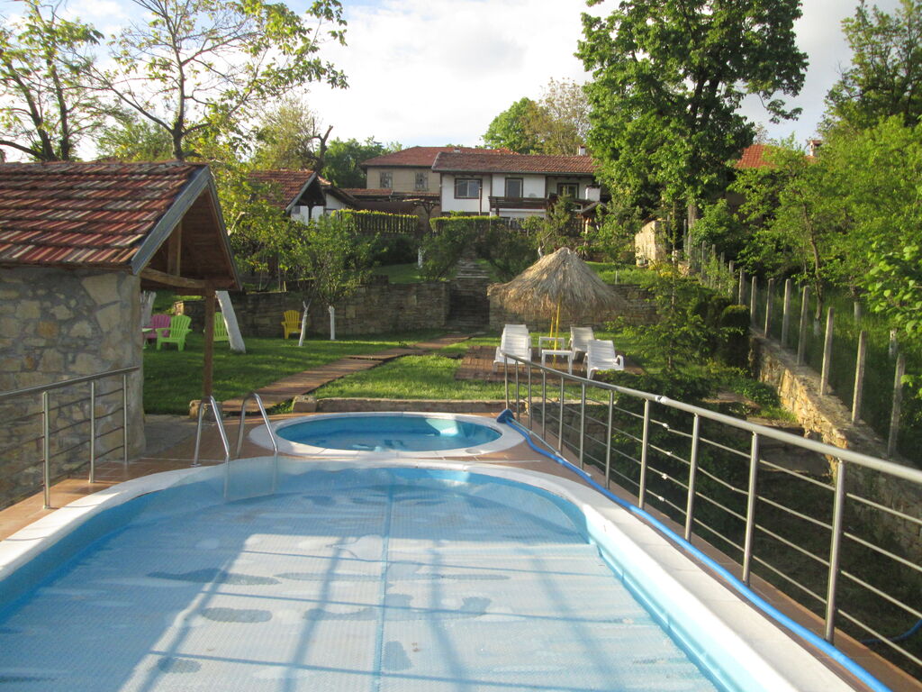 ХЕПИНЕС БУКОВЕЦ