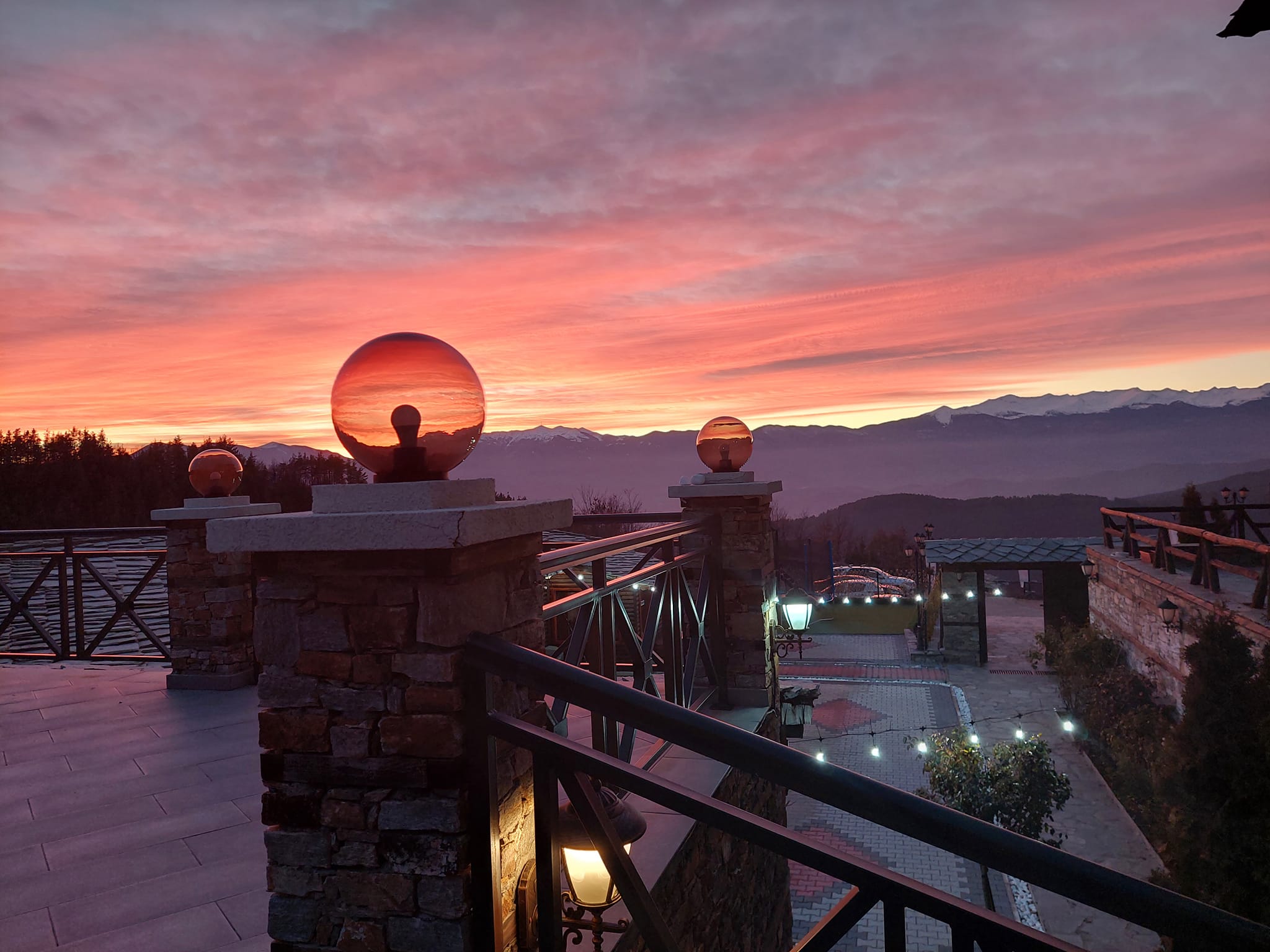 къща за гости - Лещен